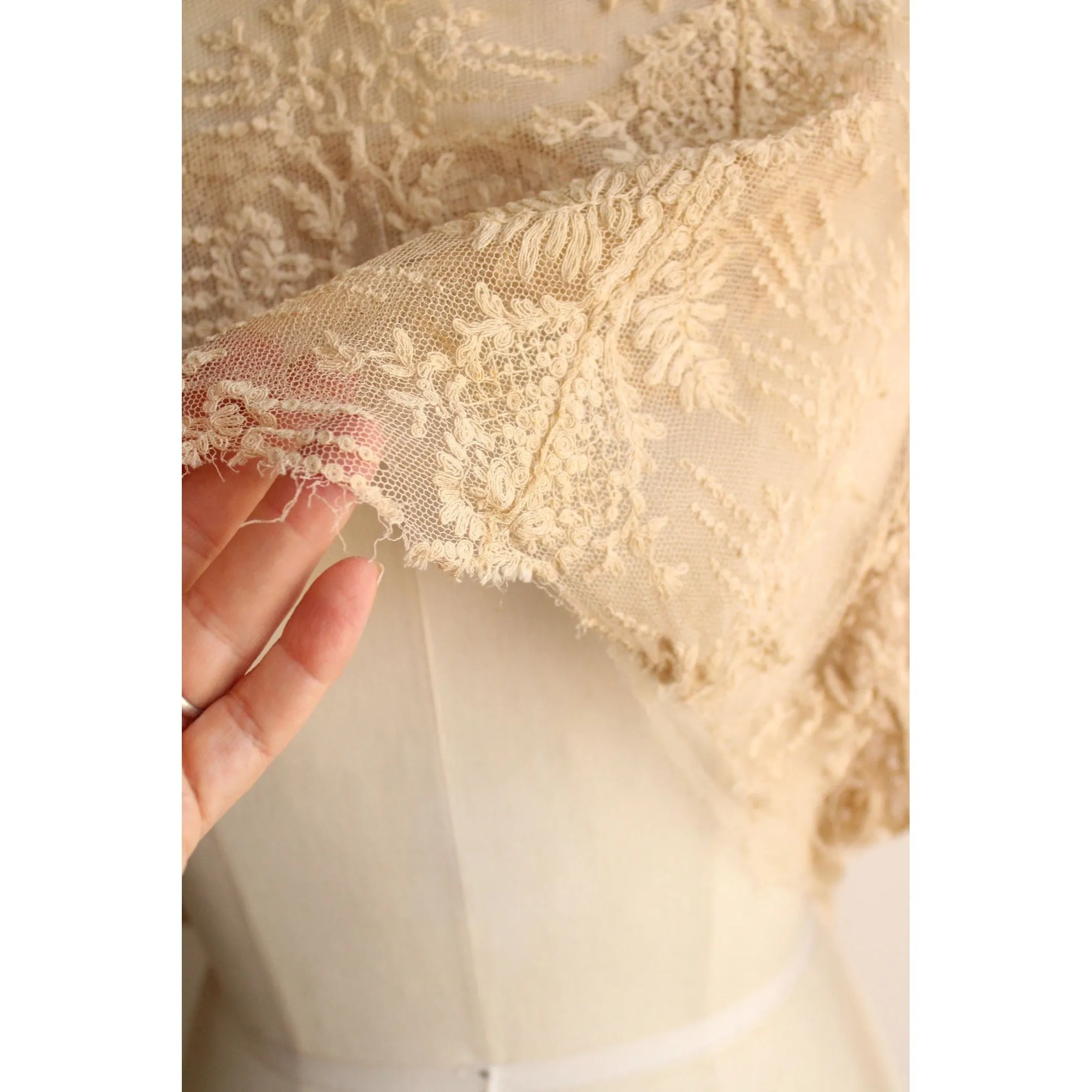 Vintage 1910s Ivory Silk Lace Top